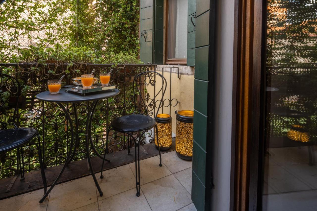 Accademia Apartments R&R ヴェネツィア エクステリア 写真